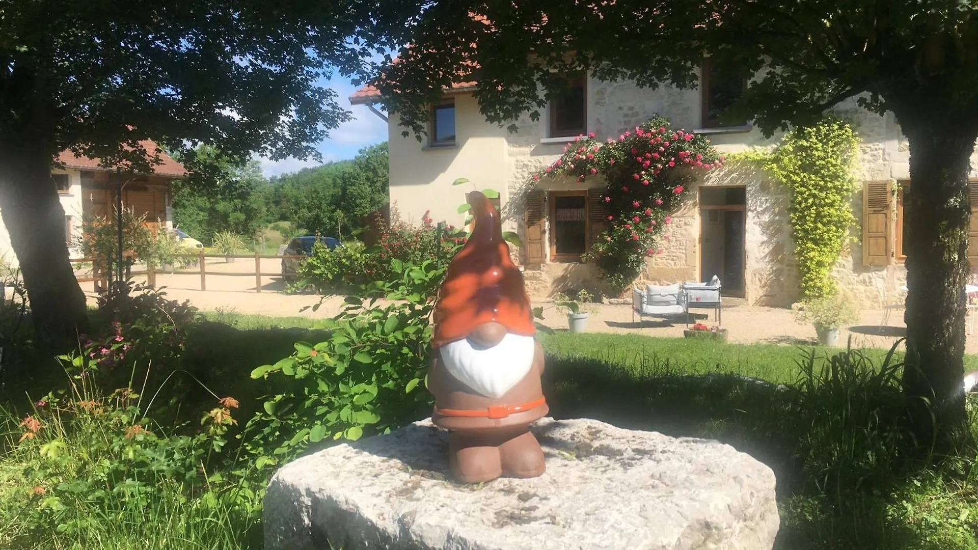 Apartment Gite Des Buis De L'Ain Groslee